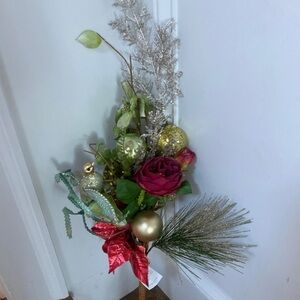 Mark Roberts Christmas Bouquet